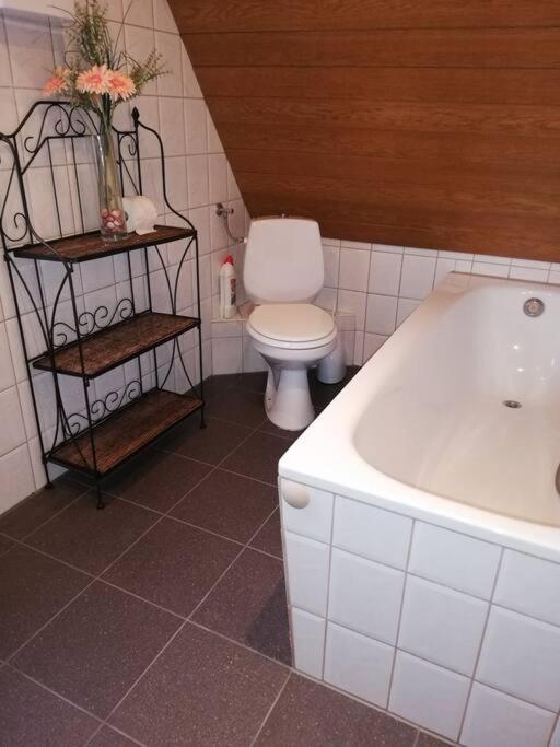 Vakantiehuis Romantisches In - Historisches Mit Privatem Check-in Gründau