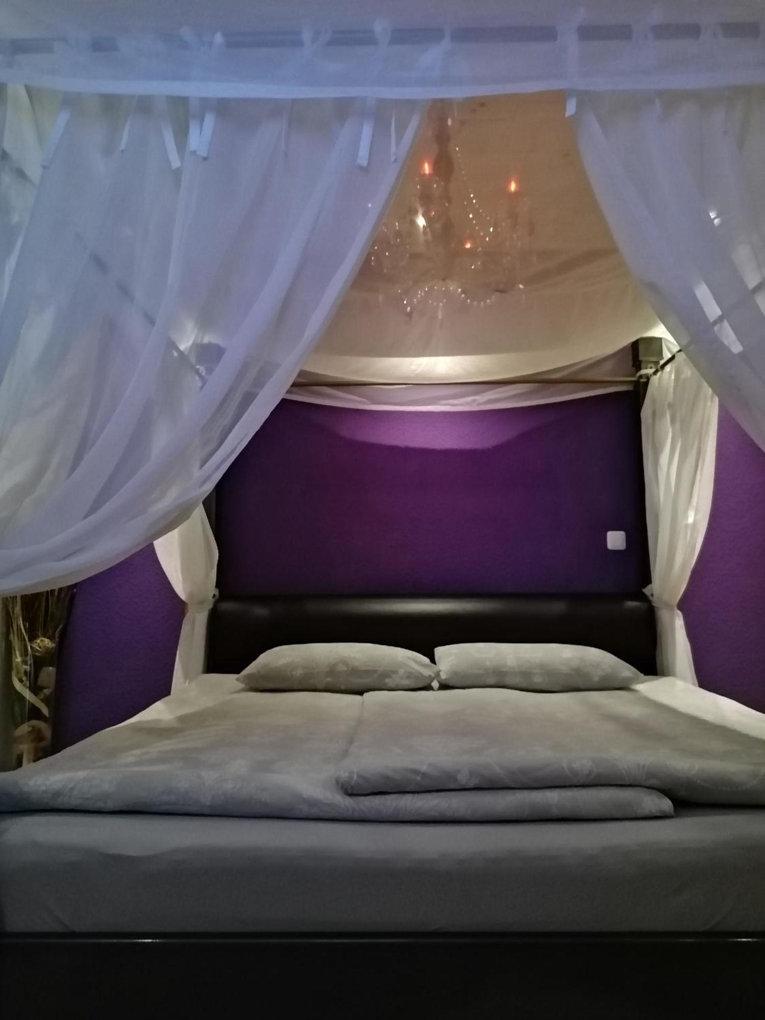 Romantisches In - Historisches Mit Privatem Check-in Vakantiehuis